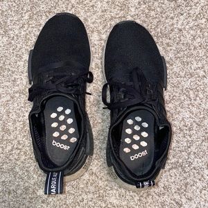 Men’s adidas boost black shoes - size Mens 6